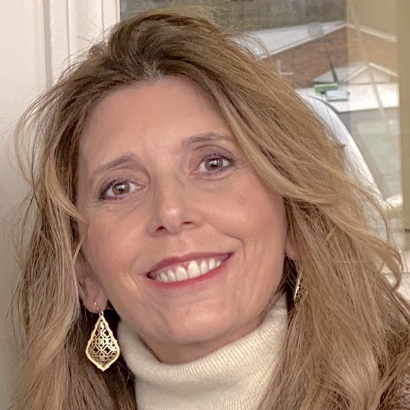 Meet your Posher, Posh - Picture 2 of 2